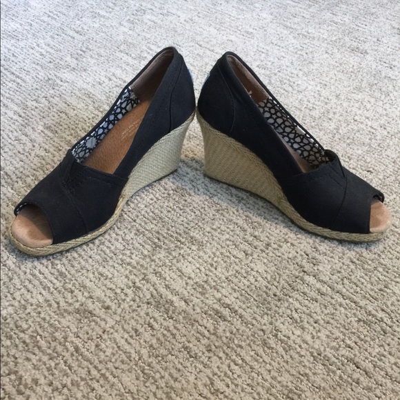 Tom’s Wedge Canvas Peep Toe Sandals - Picture 2 of 7